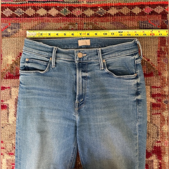 MOTHER Mid Rise Dazzler Ankle Fray Light Blue Jeans Riding the Cliffside 28 - Picture 6 of 10